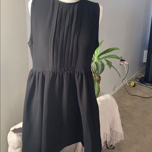 Adorable! But needs a little love.